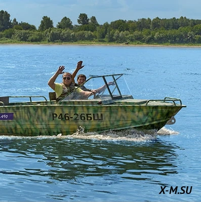 Оклейка бортов алюминиевого катера WYATBOAT Оклейка бортов алюминиевого катера WYATBOAT